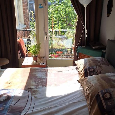 Homey Budget Bedroom Amsterdam Eksteriør bilde