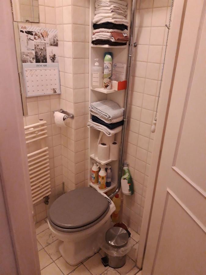 Homey Budget Bedroom Amsterdam Eksteriør bilde